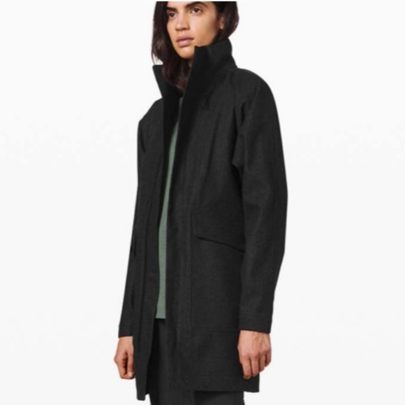 Reykur parka EUC - Picture 2 of 11